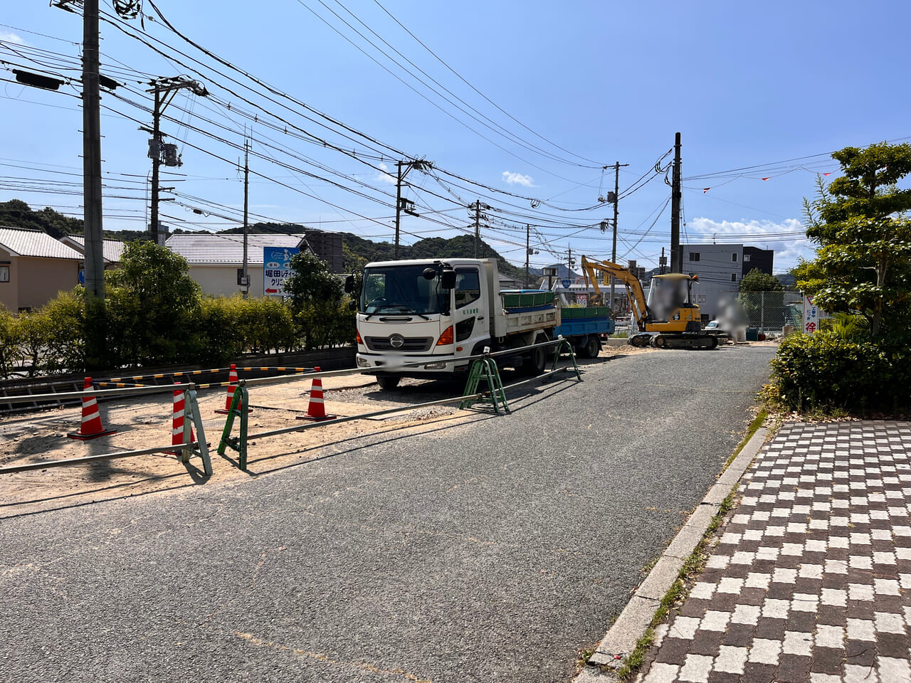 社協入口の排水路工事の様子