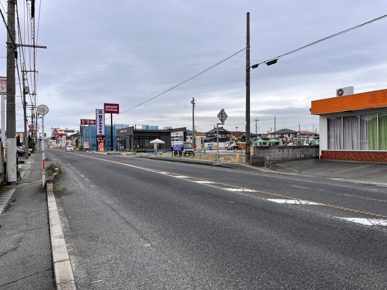 ミスタードーナツ東尾道店と2号線