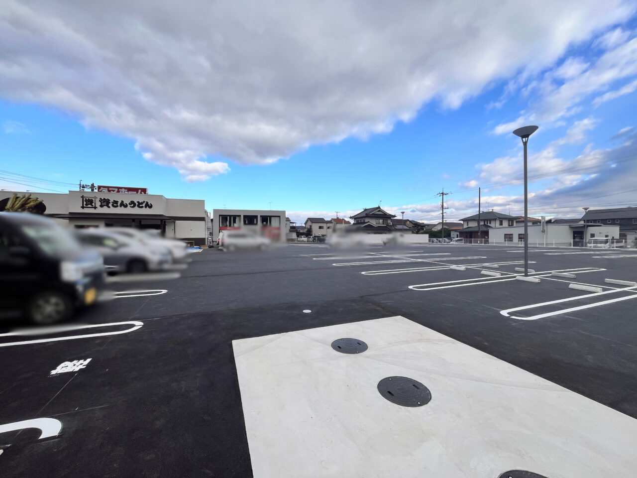 ミスタードーナツ東尾道店裏の駐車場